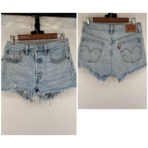 Levi's 501 Women's Cut-Off Denim Shorts button fly distressed hems Women's Sz 30